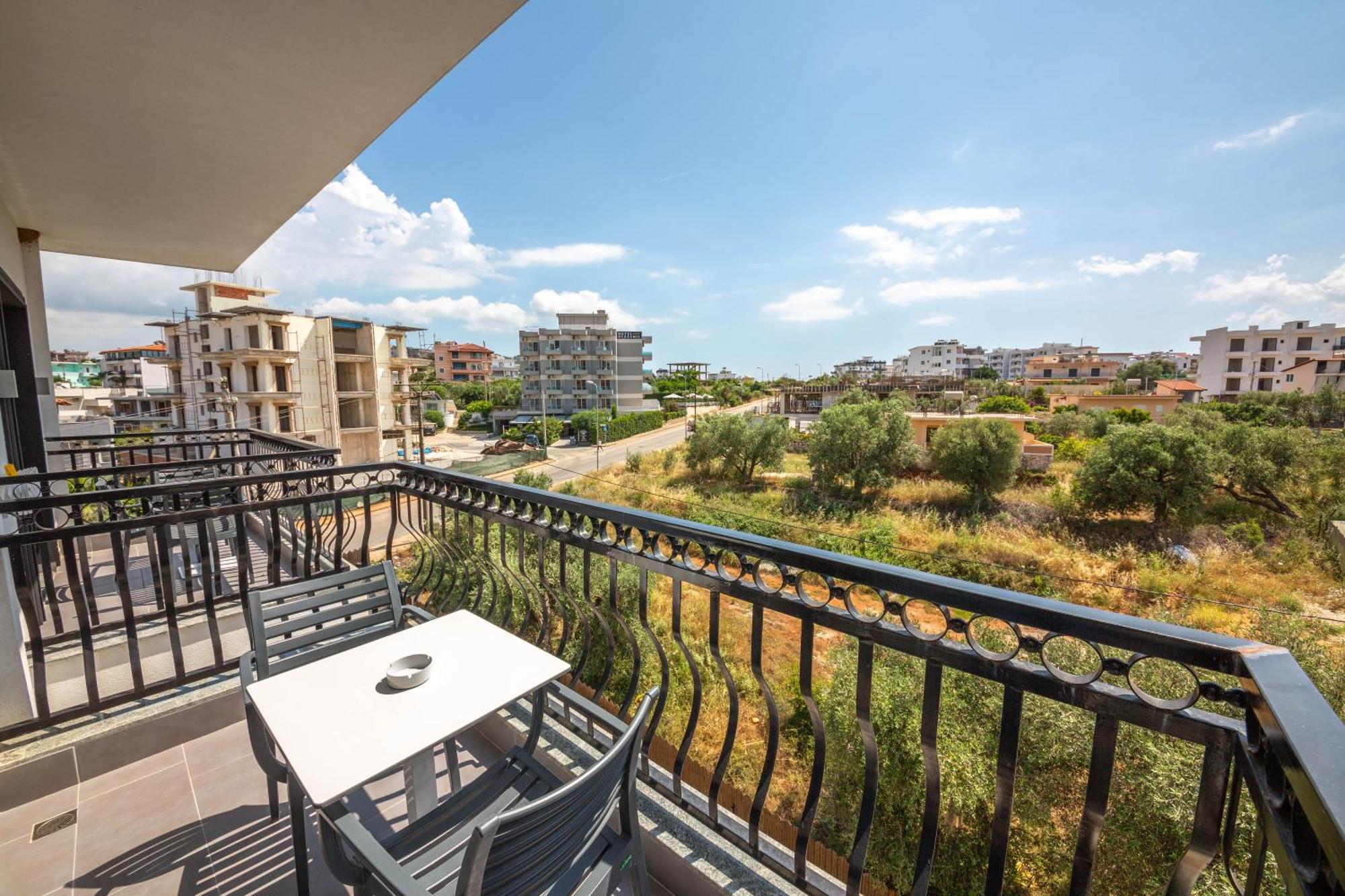 Bianco Hotel Ksamil Bagian luar foto