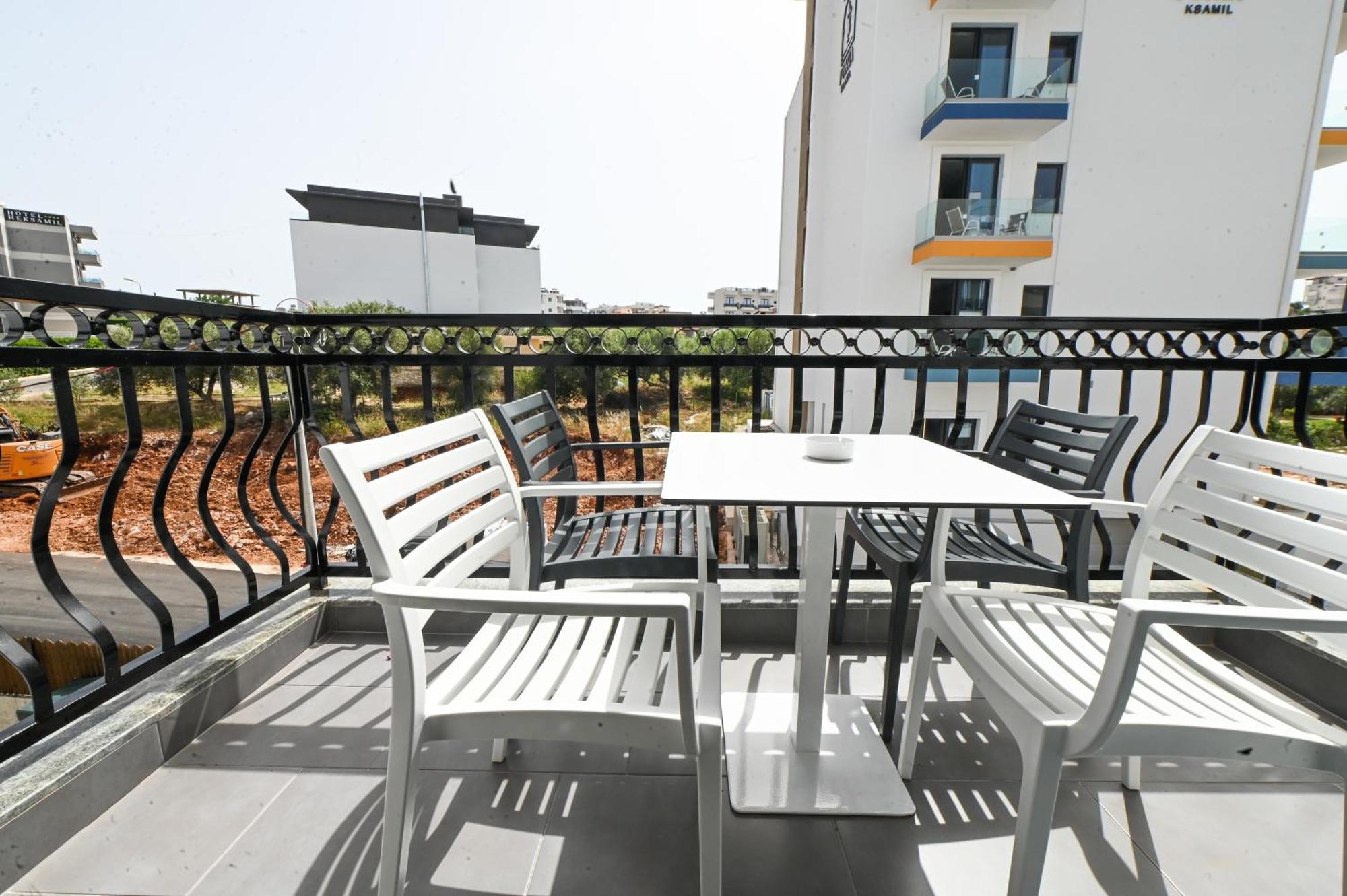 Bianco Hotel Ksamil Bagian luar foto