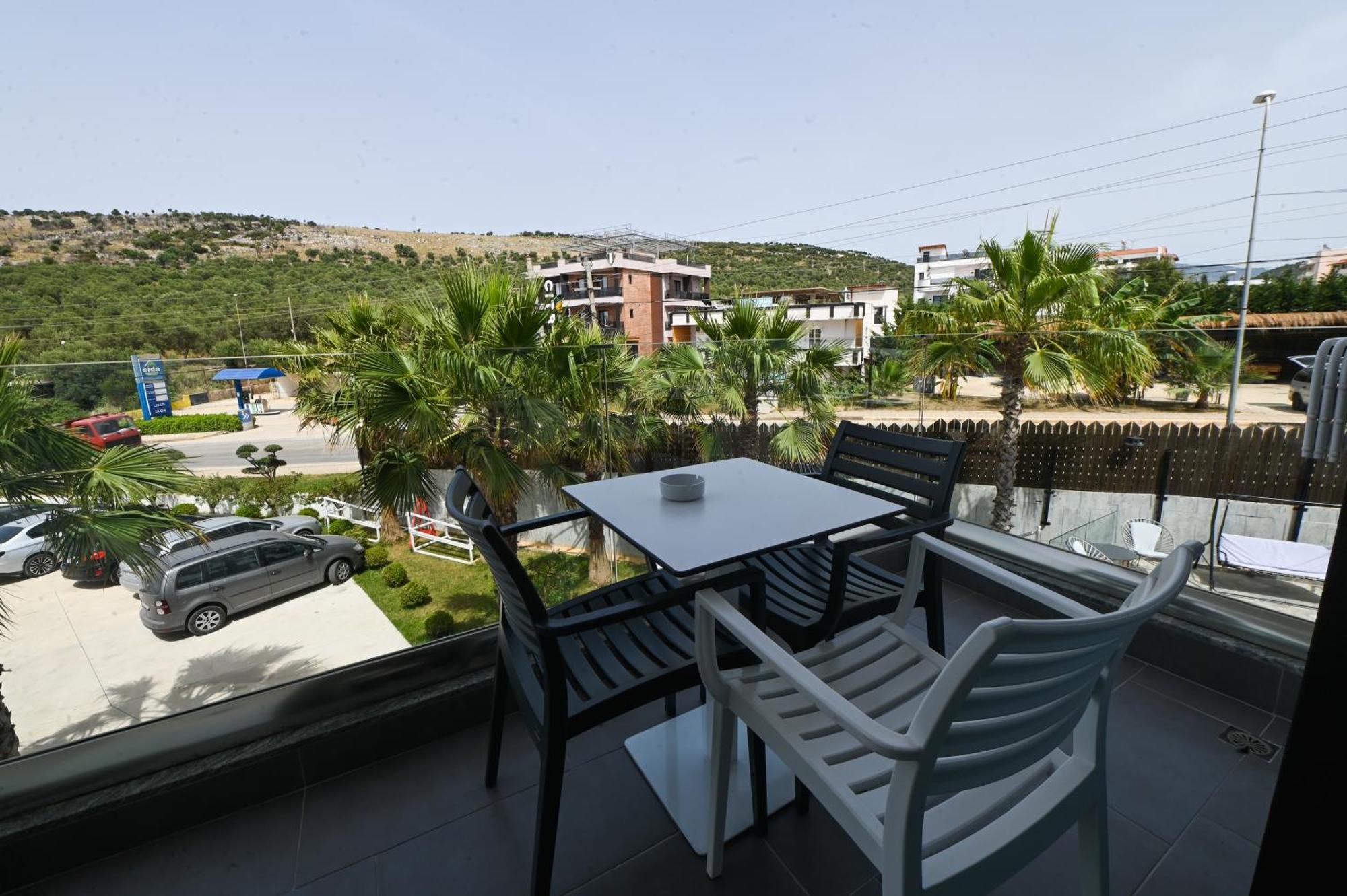 Bianco Hotel Ksamil Bagian luar foto