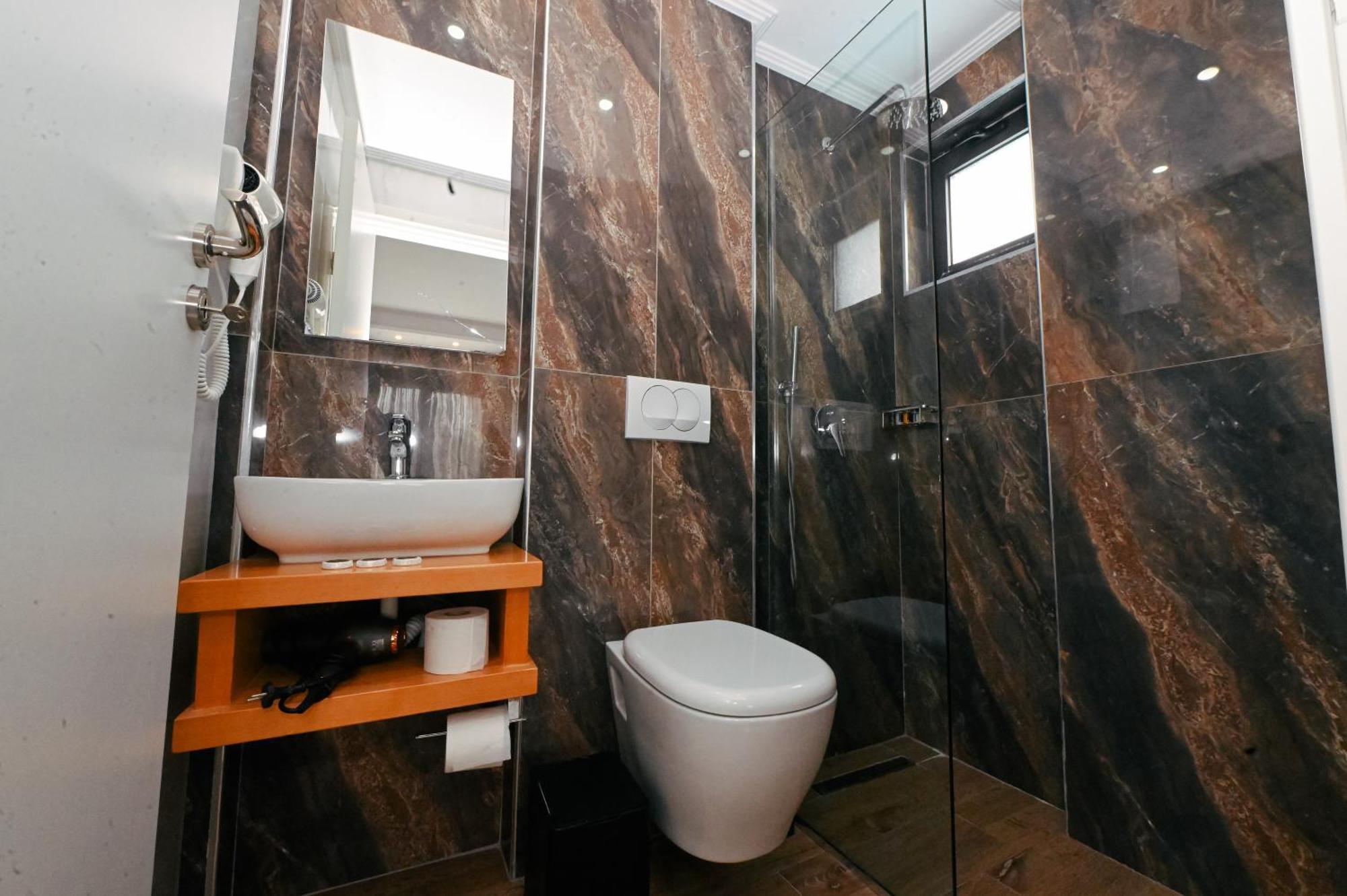 Bianco Hotel Ksamil Bagian luar foto