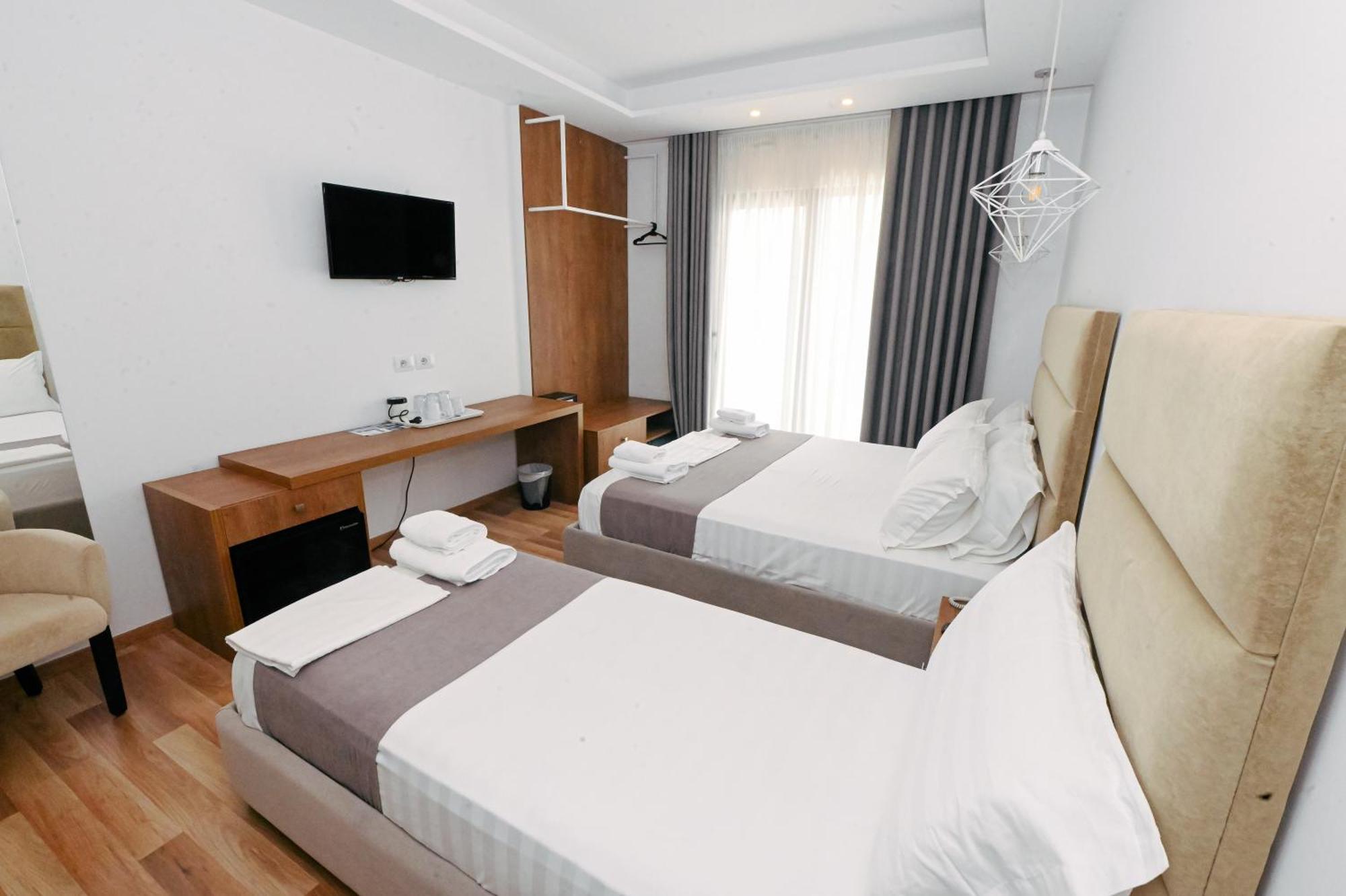 Bianco Hotel Ksamil Bagian luar foto
