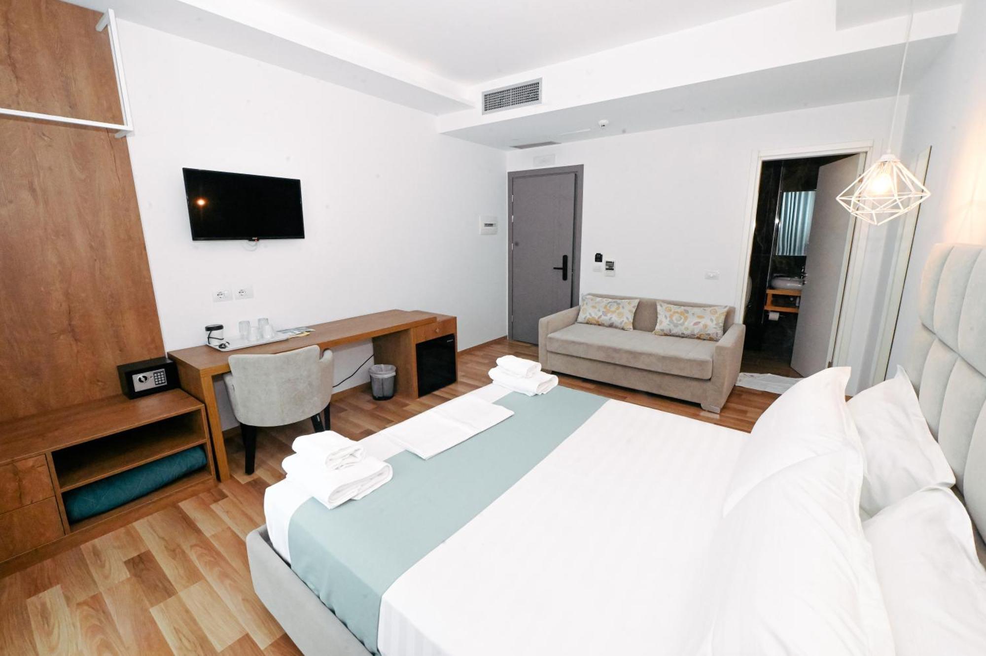 Bianco Hotel Ksamil Bagian luar foto