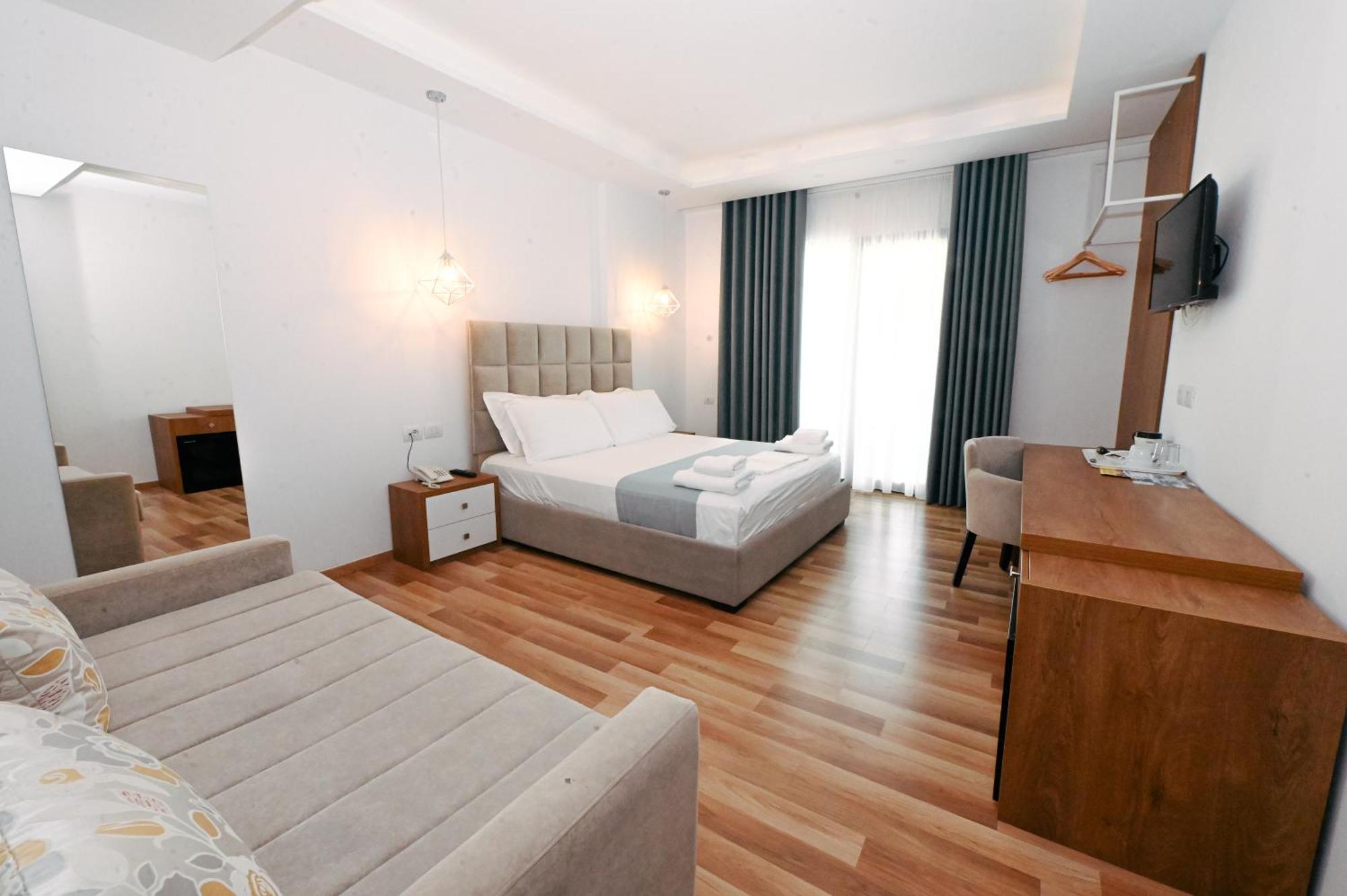 Bianco Hotel Ksamil Bagian luar foto